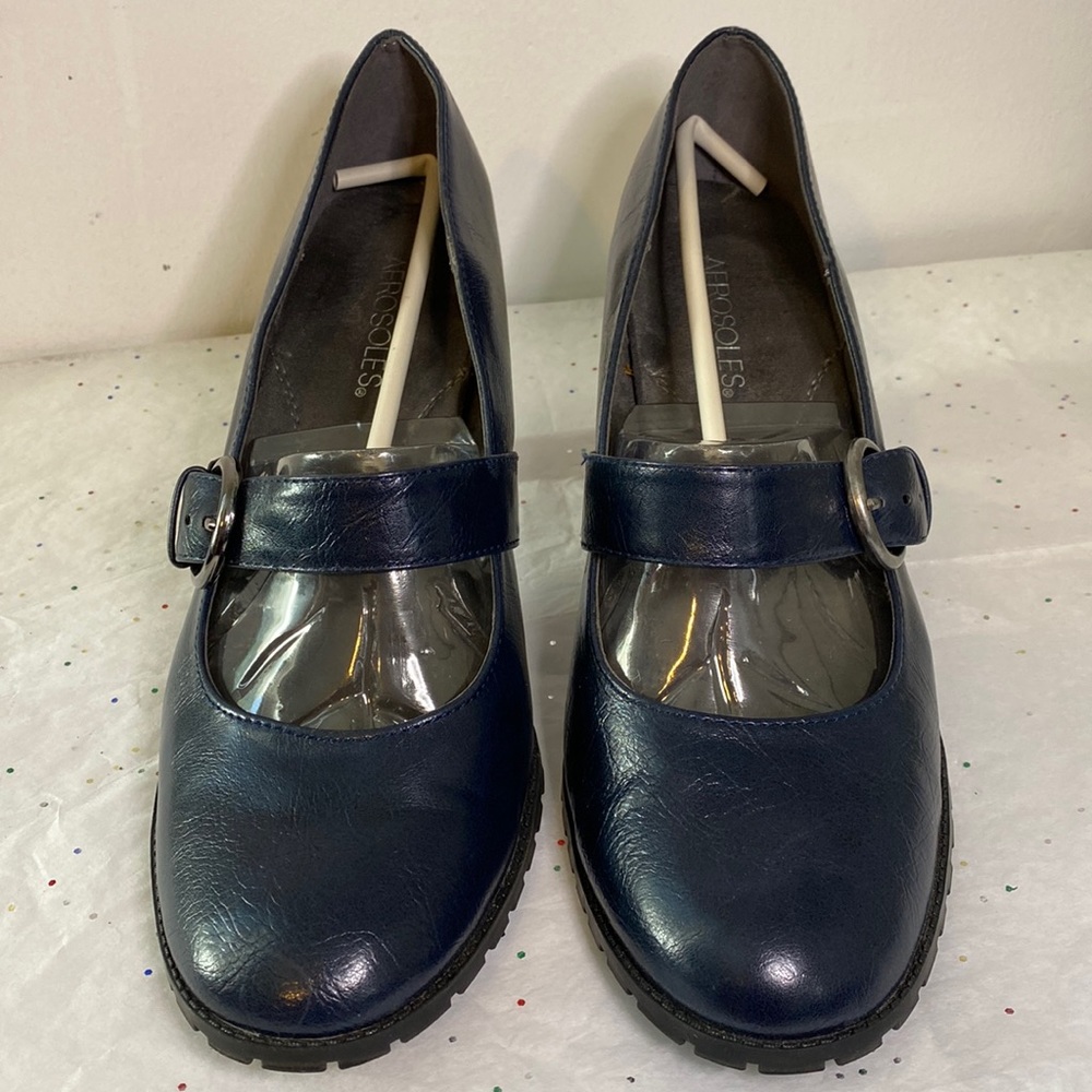 Navy Blue Mary Jane size 10 heels with buckle strap. Like New